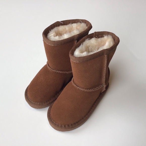 Lamo NWT NWB toddler fur boots. - Picture 3 of 11